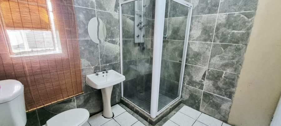 4 Bedroom Property for Sale in Wilgehof Free State